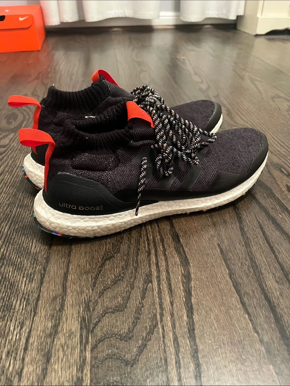 adidas Men’s UltraBoost Mid